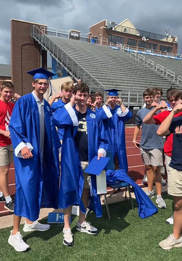 SENIOR YEAR! Goodbye MPC 🤩🥹😇 #foryou #ialwaysknewthisdaywouldcome #grad #graduation #college #2025