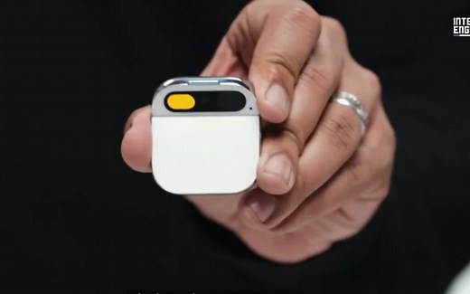 Ai Pin正式发布｜它会成为AI 时代的 iPhone吗？