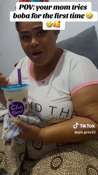 Mom Tries Boba for the First Time: A Hilarious POV