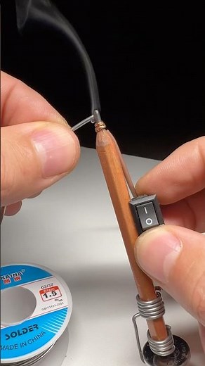 🔥 Did you know a 3V battery can melt solder? 🔋✏️