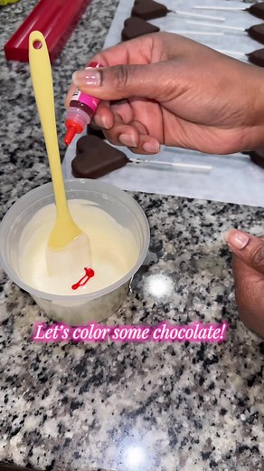 How to Color Chocolate for Cake Pops