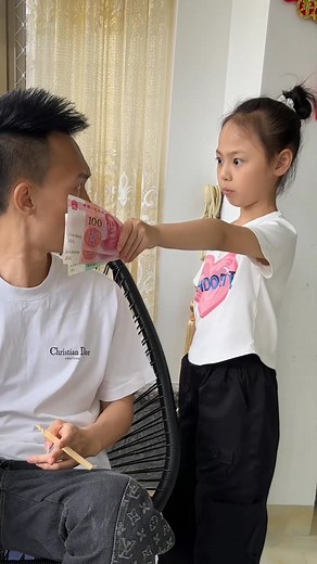 1.3M views · 32K reactions | I Spent $250 on My Daughter to Get His Secret Box, Speechless After Unboxing! | Xinxin Family | Facebook