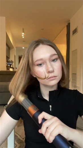 Easy Hair Tutorial on Dyson