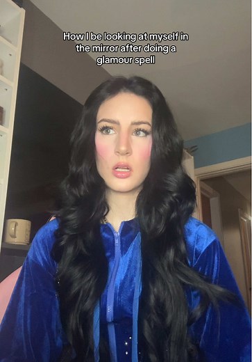 Glamour Spells for Self-Reflection