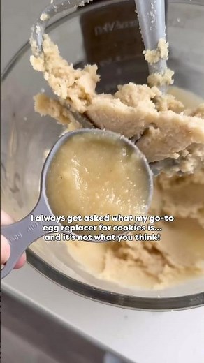 The secret to gooey egg-free cookies ✨ #bakingtip #applesauce