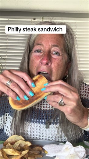 Delicious Philly Cheesesteak Sandwich Recipe