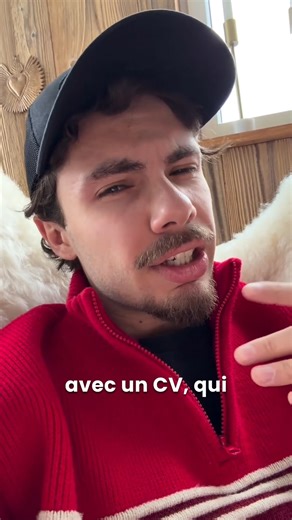 Wild Code School • ᴛᴇᴄʜ | ᴅᴀᴛᴀ | ᴅᴇᴠ | ᴄʏʙᴇʀ on Instagram: "Reconversion dev web 2026 : Comment réussir son recrutement quand on est junior. Tu veux devenir développeur fullstack ou front-end mais tu n’arrêtes pas d’entendre que le "marché est saturé" ? bah soyons honnêtes… c’est un peu vrai 🥶 Regarde cette étude glaçante : « Le volume des offres d'emploi pour les développeurs en France a chuté de 80% entre 2023 et 2025. Cette réduction sature l'accès aux profils juniors, dont les recrutements