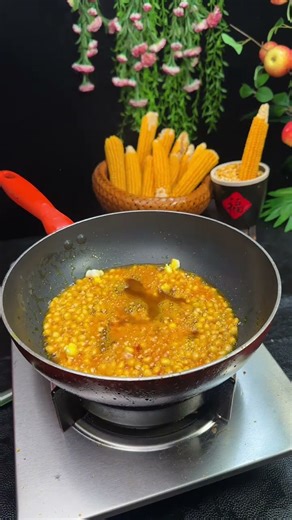 Pop popcorn for your kids at home on weekends. Make popcorn at home. Delicious homemade popcorn