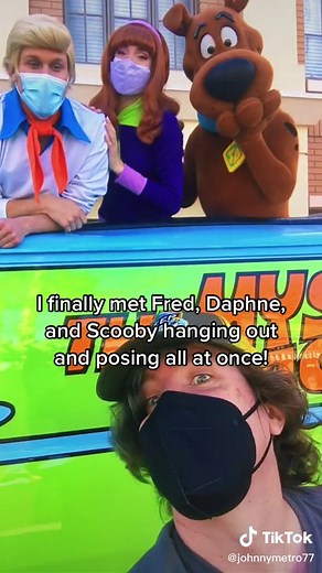 Meet the Whole Scooby Gang at Universal Studios!