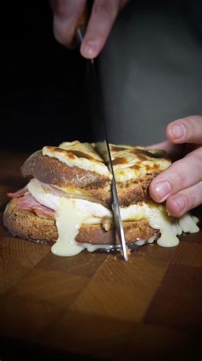 Cette recette de Croque est délicieuse et coulante ! #shorts