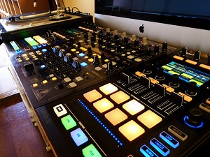 初心者PCDJおすすめ機材! DJコントローラーやセットアップのポイント -PCDJ入門- | とあるDJ広告マン：ZINE、自転車、アウトドア