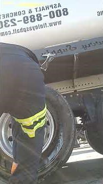 Change a truck tire 11R 22.5 easy and simple