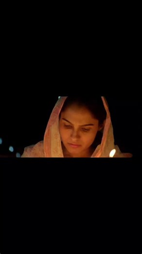 CINECHRONICLES on Instagram: "Annayum Rasoolum (2013), directed by Rajeev Ravi Cast: Fahadh Faasil (Rasool), Andrea Jeremiah (Anna), Sunny Wayne, Shine Tom Chacko “Annayum Rasoolum” is a realistic love story set in Kochi. The movie follows Rasool, a Muslim taxi driver, and Anna, a quiet Christian girl who works in a textile shop. Their love story unfolds slowly amidst the narrow lanes and busy life of Fort Kochi. Rasool first sees Anna at a bus stop and instantly feels drawn to her simplicity an