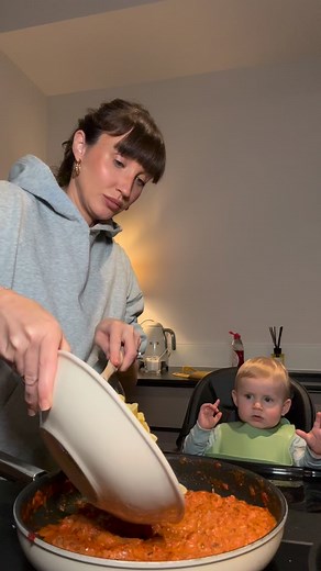 588K views · 8.1K reactions | No roast :( but this sauce bangs… it’s landons favourite pasta dish to date! I just blend his as it can be quite chunky! Also latest obsession on my rocket & balsamic…. Pistachios  | Megan McKenna | Facebook