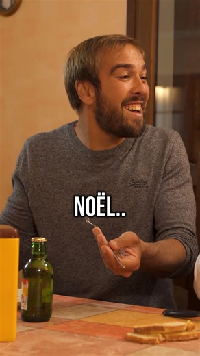 Franjo on Instagram: "Noël... elle date un peu mais je m'en lasse pas. Offre mon spectacle à Noel !"