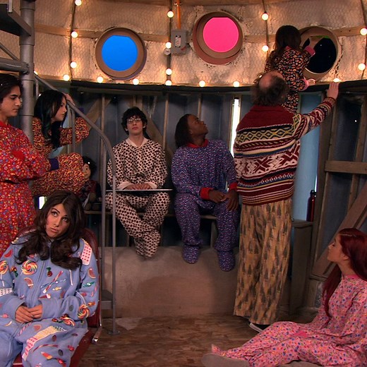 1.1M views · 677 reactions | Remember when the giant cupcake got a flat tire? | Remember When | Facebook