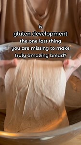 Focusing on fully developing the gluten in your dough is like making sure the foundation of your building is solid. Without a solid base, other things can collapse. . 🌾 optimally developing gluten will result in fluffier, taller, softer loaf, because the gluten network is what allows the fermentation bubbles to get trapped and the dough to stretch out. . 🌾 your dough will be more forgiving in terms of fermentation, with fully developed gluten: overproofed bread will not be as flat and as dense