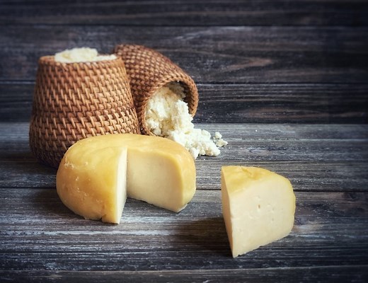 Making Cheese with the Romans: Caseus Fumosus Velabrensis (Smoked Velabran Cheese)