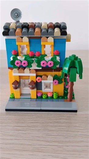 LEGO Houses of the World 1