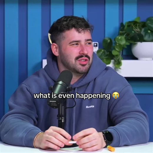 be a little more obvious Frank #thebasementyardpodcast #joesantagato #frankalvarez #jfsantagato #dontlethisflop @Joe Santagato @Frank Alvarez @The Basement Yard Podcast