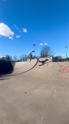 Hooray #scooter #kickbike #tricks #skate #briflip #hooray #automobile #skatepark