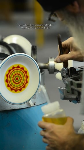 🇺🇸 Our new Americana Collection reflects a long tradition of craftsmanship honoring our 90th anniversary and the upcoming 250th anniversary of the United States. Available now—🔗 in bio. | Fiesta Dinnerware