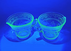 Green Uranium Depression Glass– Cream & Sugar Set – "it Glows!" - Etsy UK