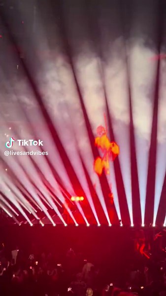 Doja Cat's Scarlet Tour: Live Freestyle in Detroit