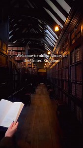 Did you know that Chetham’s Library in Manchester, opened in 1653 and is the oldest surviving public library in Britain? You can book tours to visit, which I’d highly recommend! They even do after hours tours at night where they open up some of the secret passageways not on the regular tours… I’m desperate to go on that one next! 🕯️📖✨ 📍Chetham’s Library, Manchester, England 🇬🇧 #chethamslibrary #chethams #england #manchester #visitmanchester #thingstodoinmanchester #visitengland #manchesterg