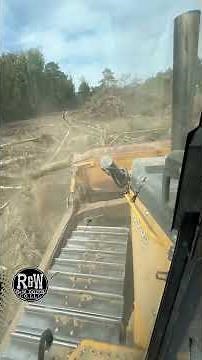 Clearing land with the 850 John Deere and Volvo excavator #rwdozerco #landclearing #johndeere #850j