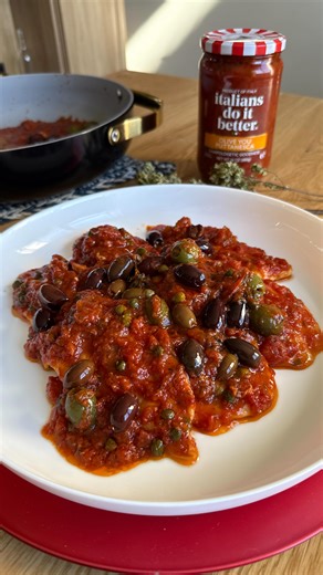 Easy Italian Chicken Dinner Do you need an easy Italian chicken weeknight dinner? AD | This Pollo alla Puttanesca is a simple, one-pan chicken recipe made with @italiansdoitbetter.us Puttanesca Sauce, which already has everything you need! It’s perfect for a pasta night or an easy chicken dinner! Just crack open the jar and let your imagination in the kitchen flow! Recipe in the comments below ⬇️ | Giovanni Siracusa