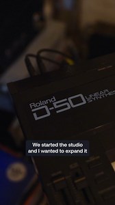 Today Rhythm Section drop their largest production tool yet: the ‘Rhythm Section Anthology’ sample pack. 🥳 Featuring a library of samples put together by Z Lovecraft and other affiliated Rhythm Section artists, including Phrased, Contours, Ruf Dug, and Holloway. Z Lovecraft’s technical versatility and creative approach ensure the sounds in the pack cater to the needs of producers across various genres. The collection features 1135 samples all synthesized and recorded in Rhythm Section’s Biodive