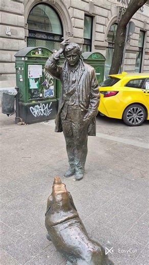 Columbo hadnagy alias Peter Falk a Falk Miksa utcából???