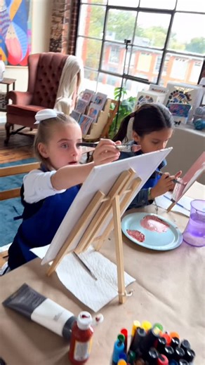Successful Kids Art Lab day 1 🎨🎨🎨 Come and create with us every Saturday in November at 1:30pm in @lowemillarts Come and explore different mediums, techniques and learn from other artist in Lowe Mill. Our classes include tours and demos on certain days. Reserve your spot NOW!!! DM if you need a link or info to register! Or Venmo @rossina-boyer $30 per class All supplies included #kidsartlessons #kidsartwork #kidsartclass #kidsartactivities #kidspaintingclass #kidspaintings #huntsvilleartclass