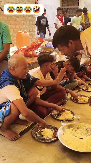 Baba huye gusa fir kya huaa😜🤣 . . . . . . . . .. . . #SarojAarya #comedy #funny #comedyreels #funnyvideos #sarojaarya | Saroj Aarya