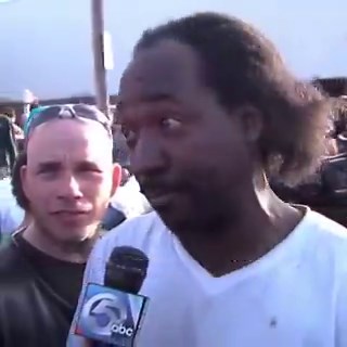 In 2013, this man, Charles Ramsey, heard a cry for help from his neighbor’s house and went there to help. He ended up rescuing a child and three women who were believed to have died, as they had been missing for roughly a decade and were never found.