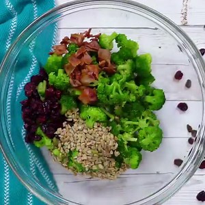 122K views · 88 reactions | This broccoli salad recipe is the best! Perfect for a healthy lunch or potluck. RECIPE: https://www.jessicagavin.com/broccoli-salad/ | Jessica Gavin | Facebook