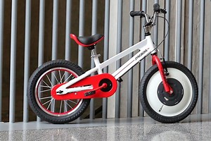 Jyrobike naučí bicyklovať každého