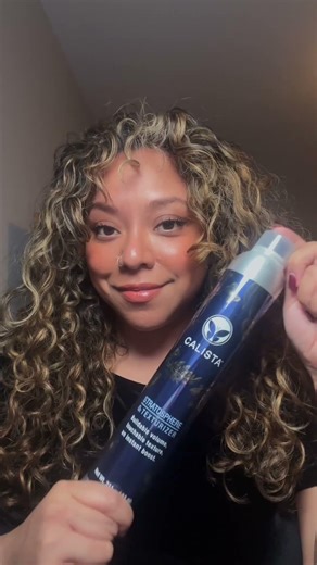 Bouncy, Gravity-Defying Curls with the STRATOSPHERE Volumizing Duo