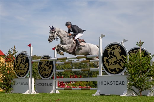 Shane Breen added another Hickstead title to his list today when claiming the top spot in the The ClipMyHorse.TV Sussex Cup, riding the 10-year-old grey homebred Scarteen II. The £6,000 1.40m Grand Prix class formed the feature class of week one of the All England September Tour, and plenty of showjumping’s leading national talents came forward. Fourteen of the 35 qualified combinations produced a first round clear, to guarantee an ultra-competitive jump-off. But with the benefit of being drawn 
