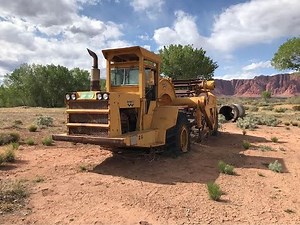 I bought a $300 earth mover off Facebook and started it for the first time in 20 years