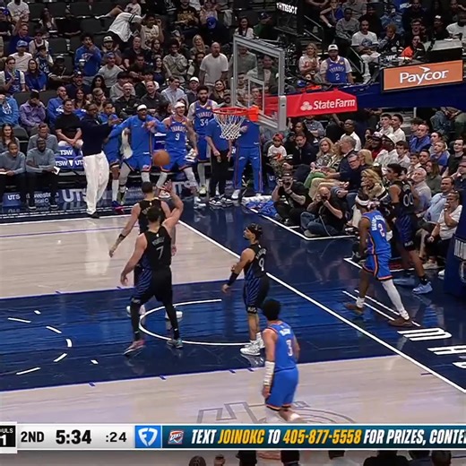 Efficiency on full display from Shai Gilgeous-Alexander 🔥 30 PTS on 12-20 shooting to extend his road dominance. 59 straight 20 PT road games — now the longest ever, surpassing Wilt Chamberlain. #NBAPhilippines #NBAHighlights | NBA Philippines