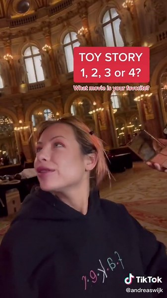 Modeling with my friend from Toy Story 2 💛#toystory#toystory2#toystory4#toystory3#disney#modeling#model#paris#parisfashionweek#disneyfreak#disneyfilm