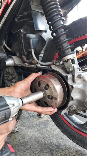 how to remove the rear pully.#automobile #auto #how #howto
