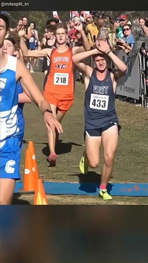 Log haath kyo utha rhe hai ? || Number sticker game ( 🎥_@milesplit_tn)