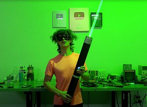 Inventor Creates the World's Brightest Laser Pointer