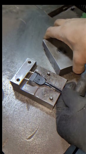 Inside Look: Molding Machine Factory Process Explained #machine