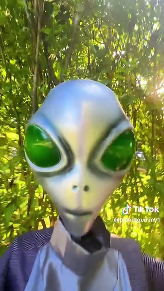 Have fun on mars! #funny #alien #aliensighting #aliens #ufo #alienbff #planetgummy