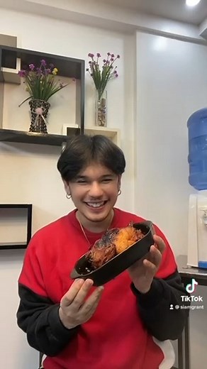 1.1M views · 2.7K reactions | Hi, BFFs! Naghahanap ka ba ng pwedeng ibida sa potluck? May sagot si Siam Grant diyan. Watch his new Tiktok video to find out more. Bounty Fresh is #Lakingfarmfresh | Bounty Fresh | Facebook