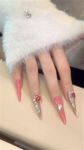 💖 Pink Luxury Crystal Nail Art Design | Glamorous Acrylic Nails Inspiration